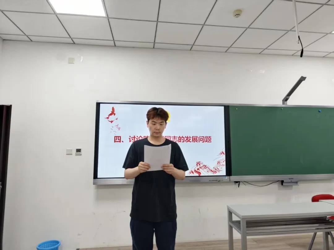 L.jpg
