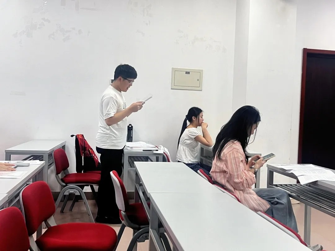 M.jpg